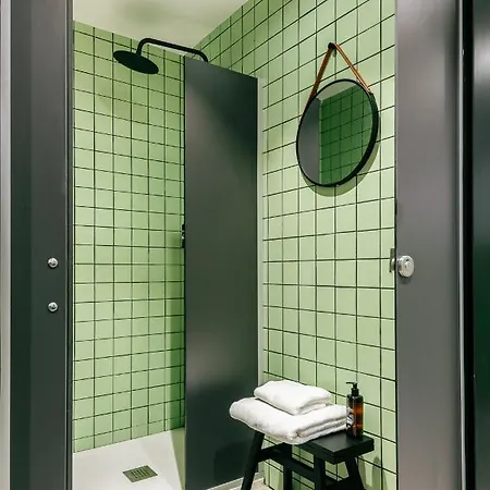 Colo Colo - Single Private Beds Auberge de jeunesse Saint-Sébastien