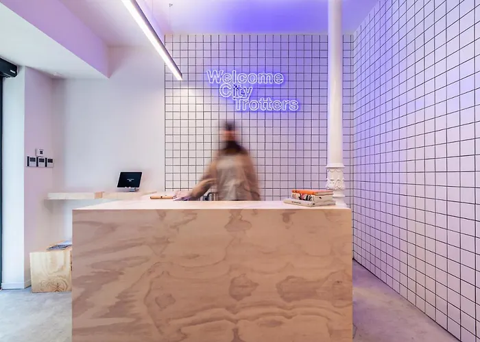 Hostal Colo Colo - Single Private Beds *