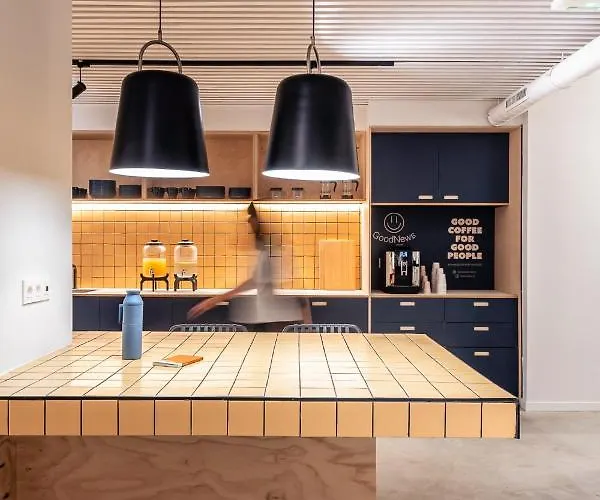 Colo Colo - Single Private Beds Hostal *