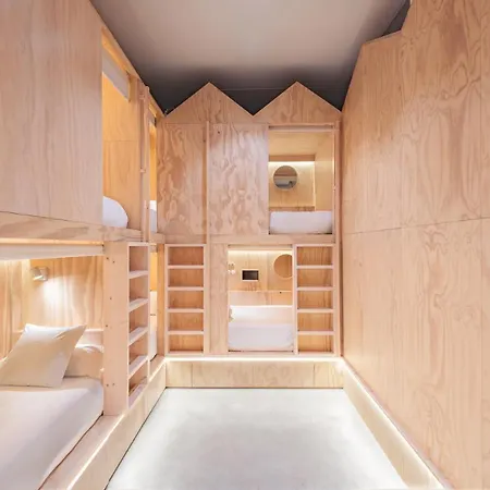 Colo Colo - Single Private Beds Сан-Себастьян