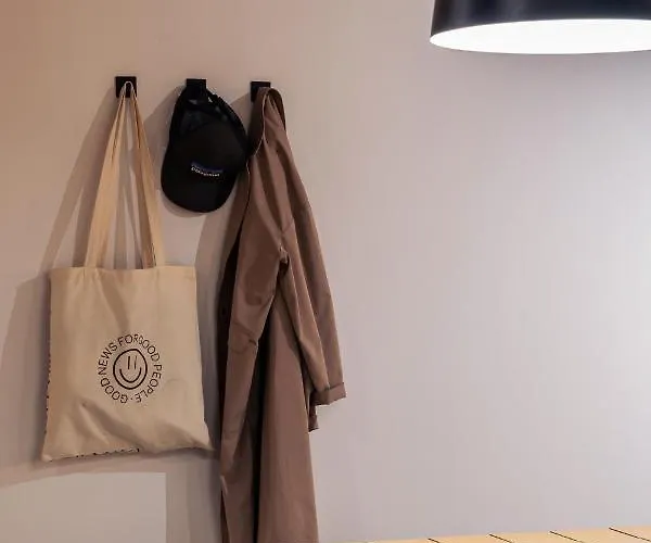 Colo Colo - Single Private Beds بيت شباب *